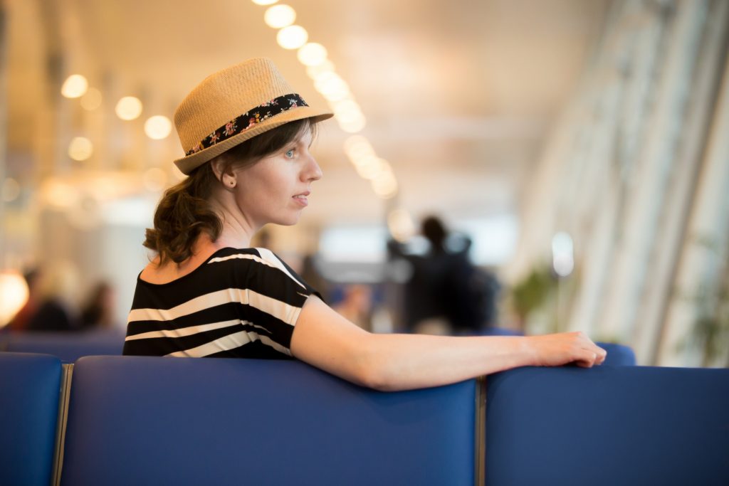woman-waiting-airport
