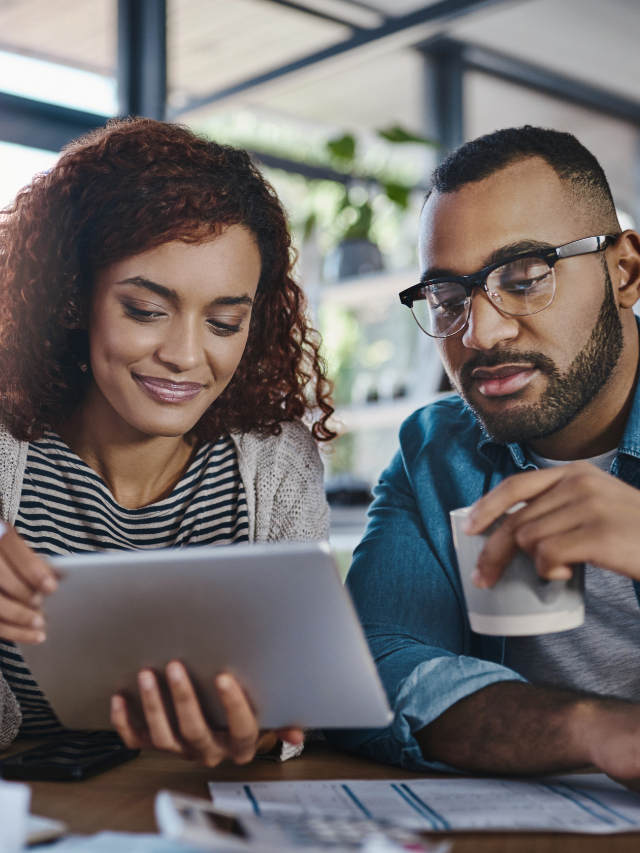 How is the credit score calculated?