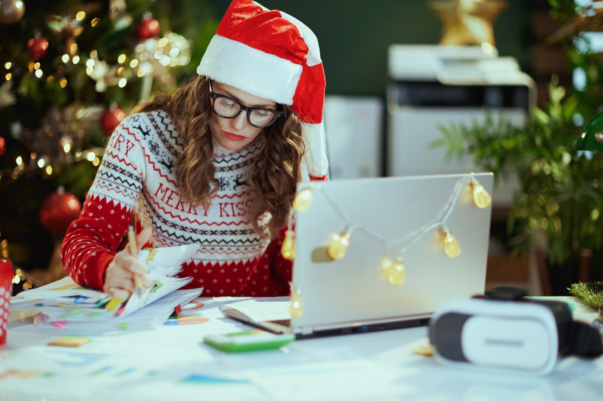 Holiday Budgeting: 10 Best Ways To Save Money - The Mad Capitalist